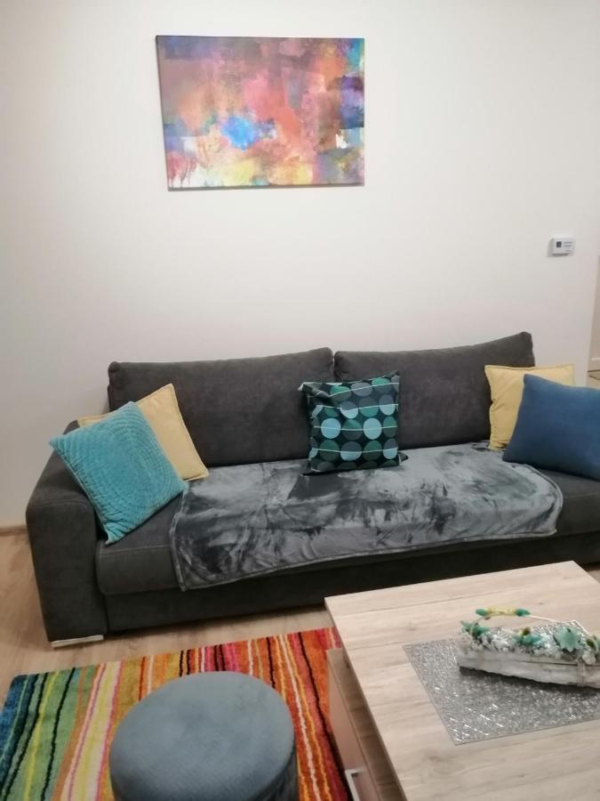 Boglárka Apartman Szeged Esterno foto
