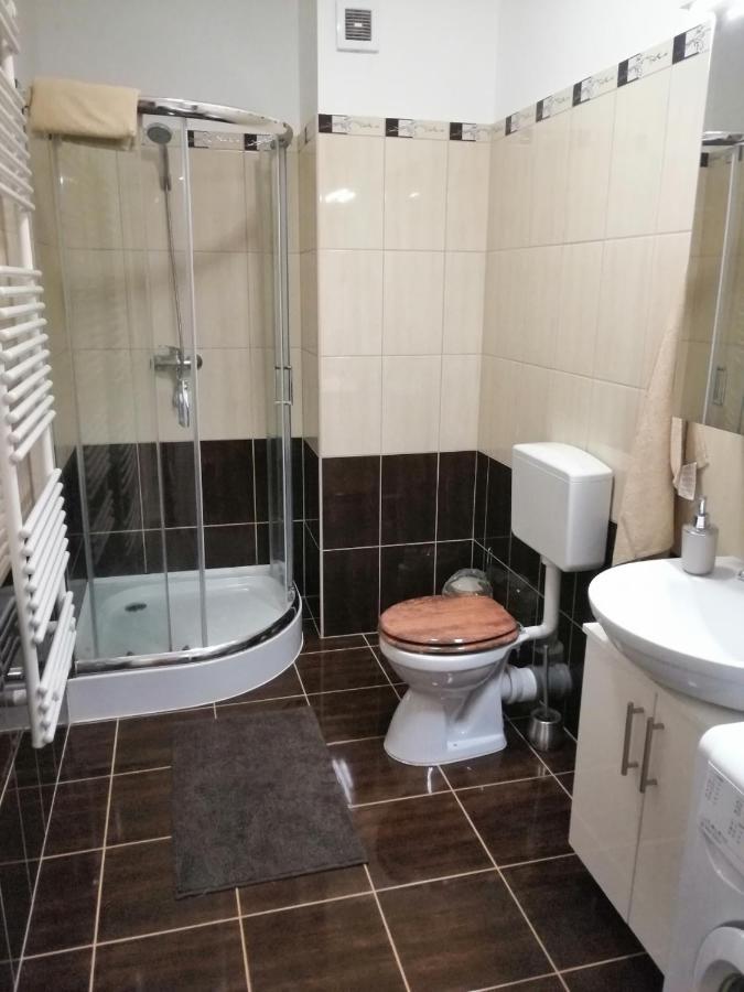 Boglárka Apartman Szeged Esterno foto
